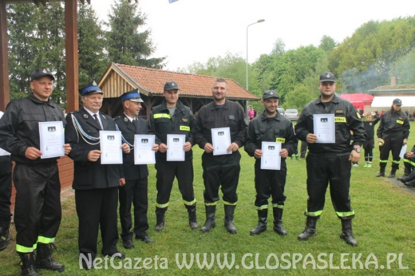 Dzień Strażaka w deszczu