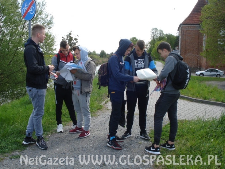 II mundurowa z ZSEiT na obozie szkoleniowym