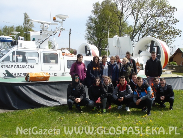 II mundurowa z ZSEiT na obozie szkoleniowym