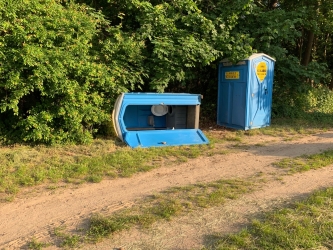 Hołota nie próżnuje