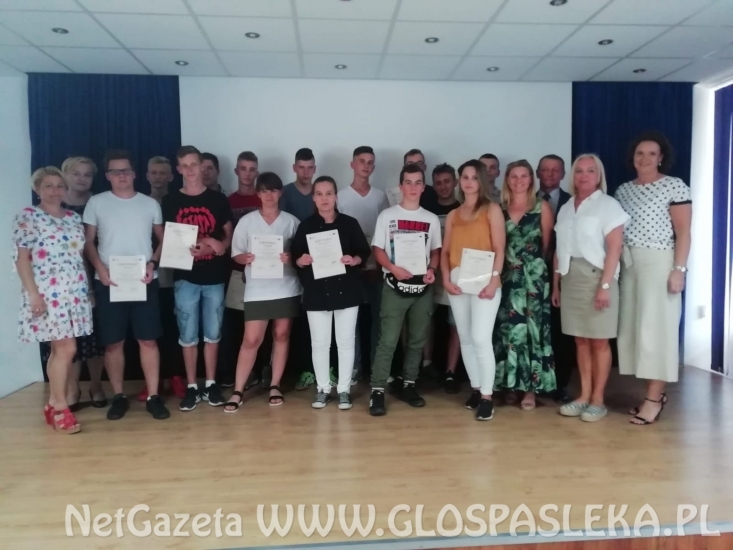 Podsumowanie projektów PO WER i Erasmus+ w ZSEiT