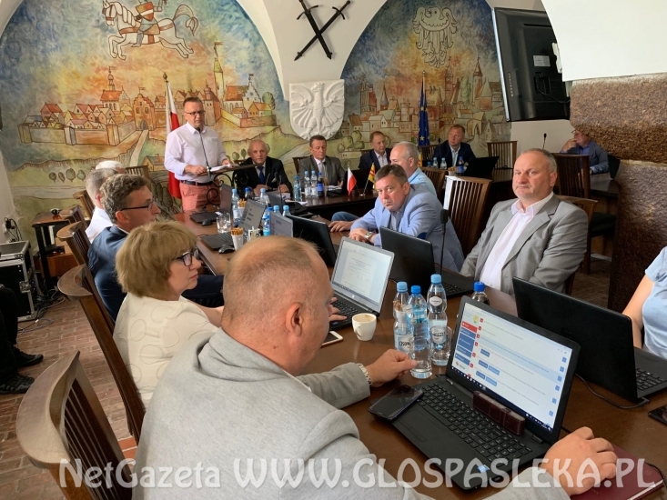 Wotum zaufania i absolutorium