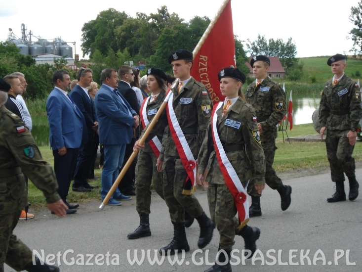Odsłonięcie tablicy pamiątkowej w Krasinie