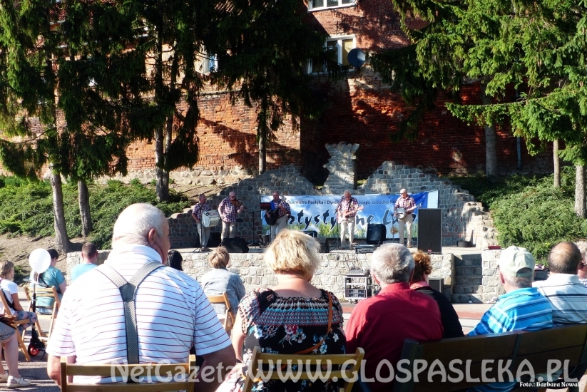 Kapela Sztama na placu 1000 - lecia