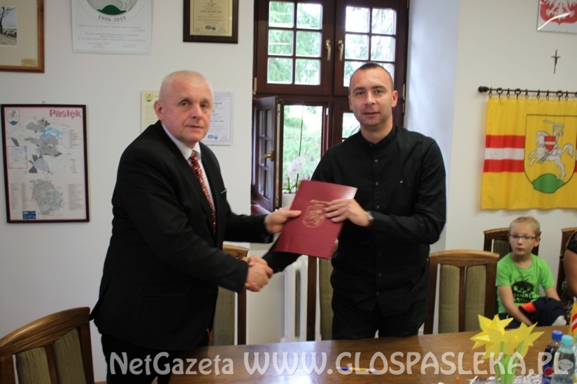 Podpisanie umów na realizację zadań publicznych