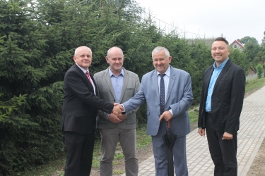 Można chodzić oficjalnie