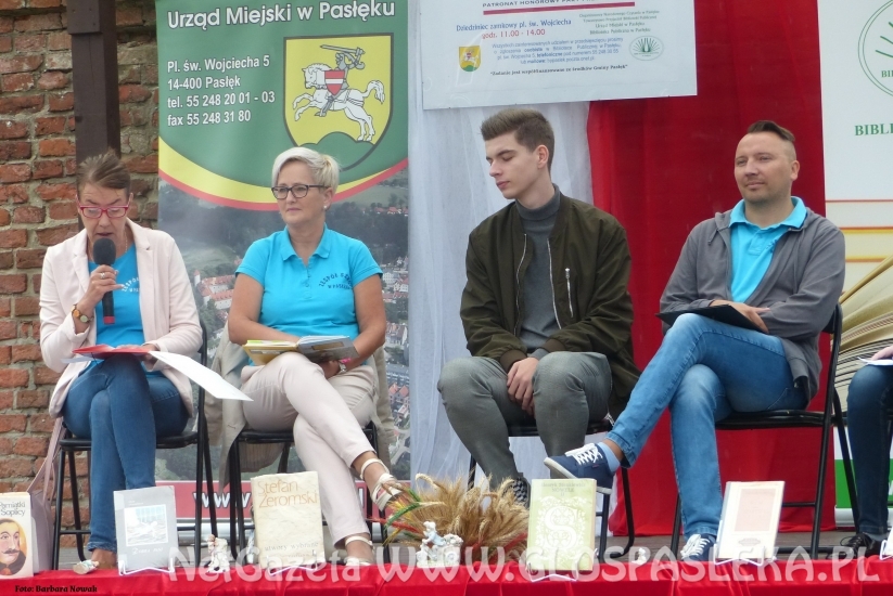 Narodowe Czytanie na pl. św. Wojciecha