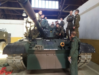 Mundurowi z ZSEiT na obozie szkoleniowym