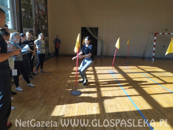 Mundurowi z ZSEiT na obozie szkoleniowym