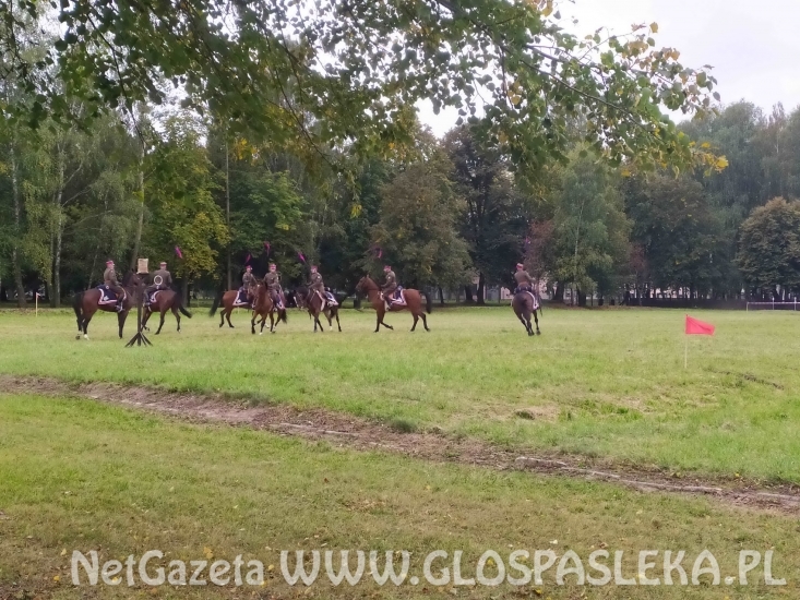 Mundurowi z ZSEiT na obozie szkoleniowym