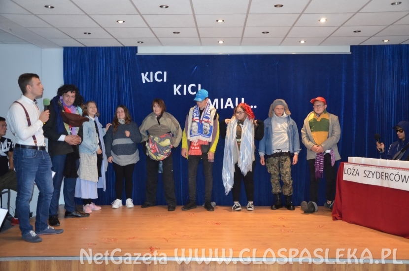 Ślubowanie i otrzęsiny pierwszych klas w ZSEiT