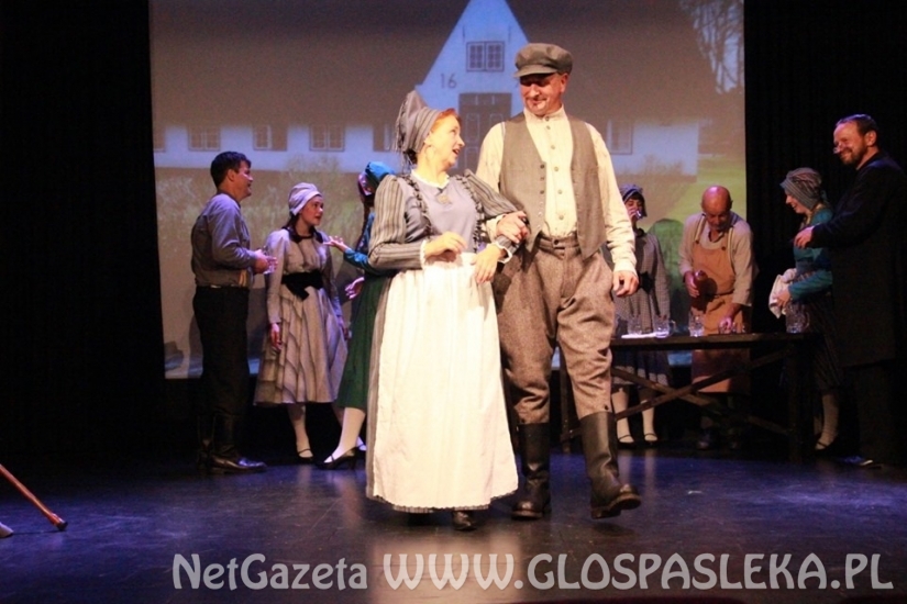 Jeździec na siwym koniu