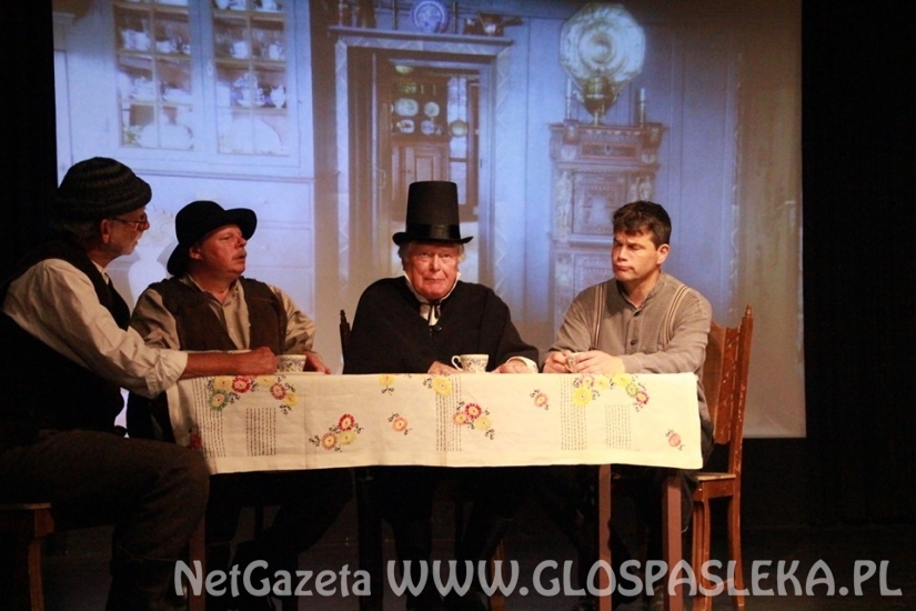 Jeździec na siwym koniu