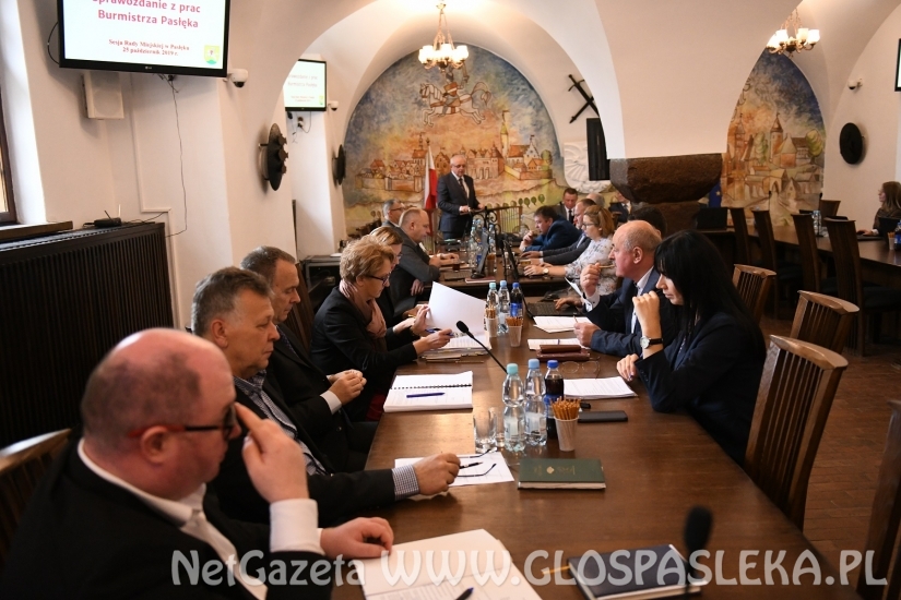 Na sesji o murach obronnych