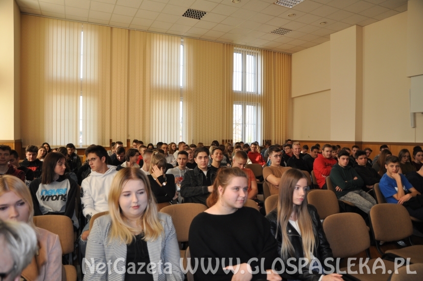 OGÓLNOPOLSKI TYDZIEŃ KARIERY W ZESPOLE SZKÓŁ W PASŁĘKU