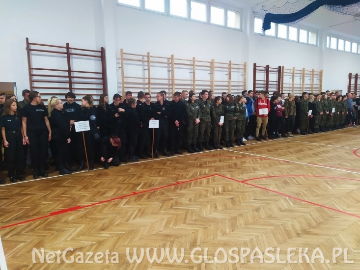 Kadeci ZSEiT sprawni jak policjanci