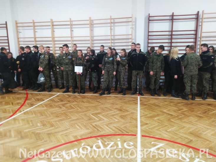 Kadeci ZSEiT sprawni jak policjanci