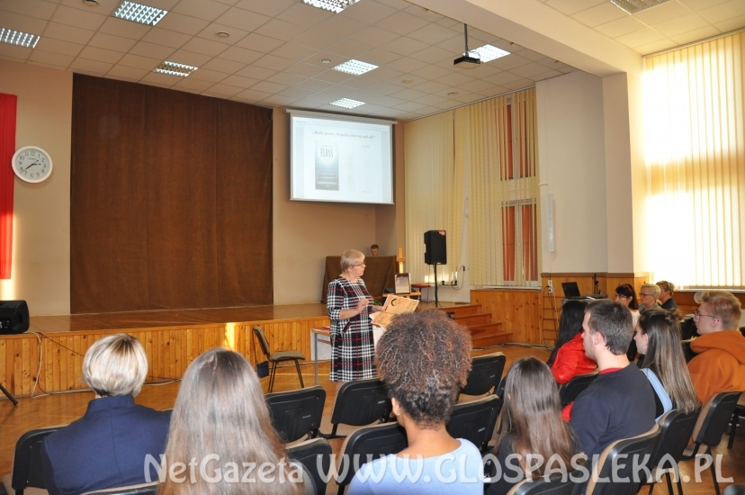 „Będę pisać, dopóki starczy mi sił”