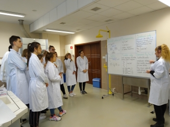 Warsztaty w laboratorium chemicznym