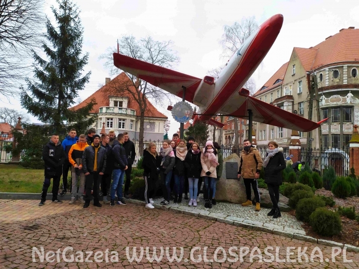 Z ZSEiT do bazy lotnictwa w Malborku