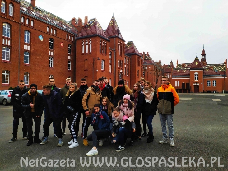 Z ZSEiT do bazy lotnictwa w Malborku