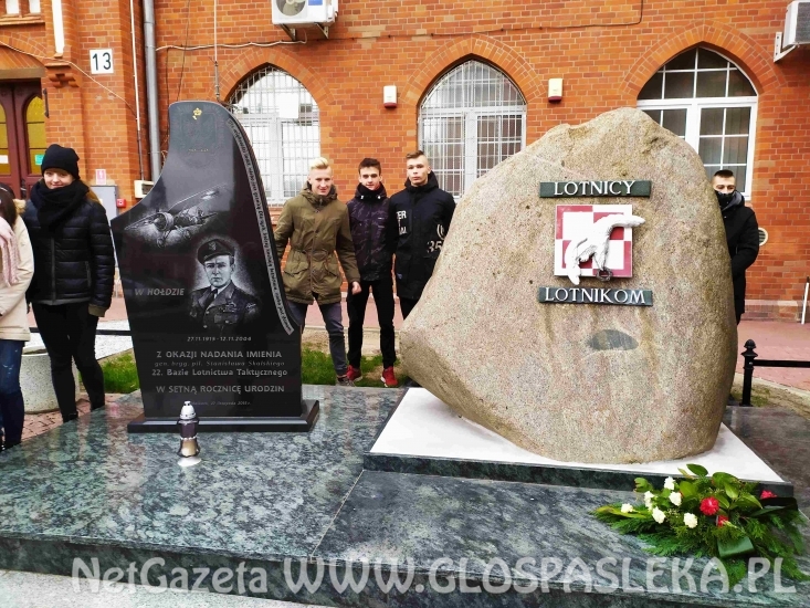 Z ZSEiT do bazy lotnictwa w Malborku