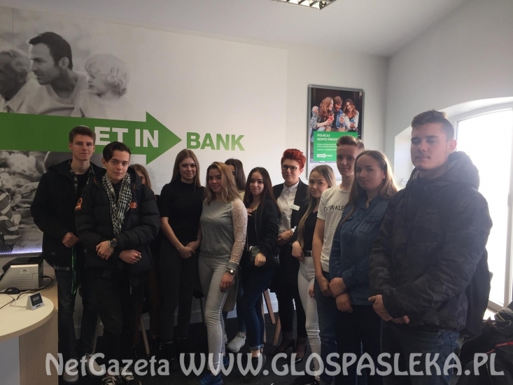 Uczniowie ZSEiT w Getin Banku