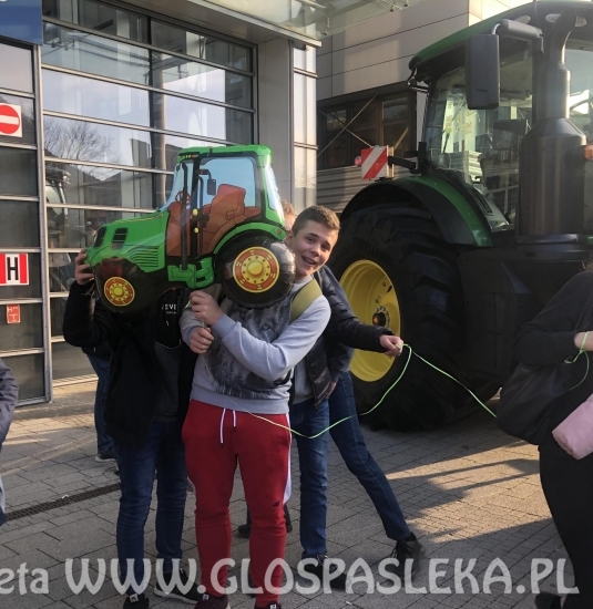 Uczniowie ZSEiT na targach w Poznaniu