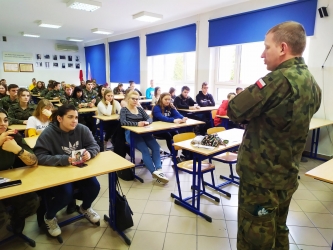 Wojskowa Komenda Uzupełnień z wizytą w ZSEiT