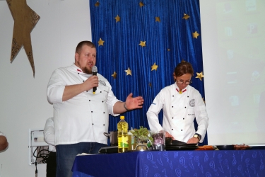 Bal charytatywny w ZSEiT