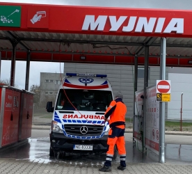 Myjnie Ehrle wspierają ratowników medycznych