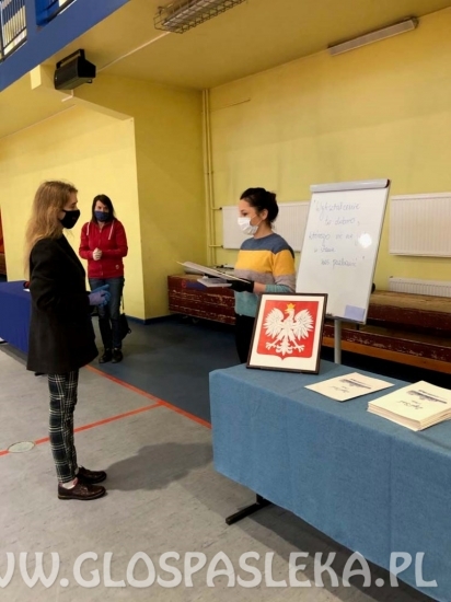 Rozdanie świadectw w ZS Pasłęk