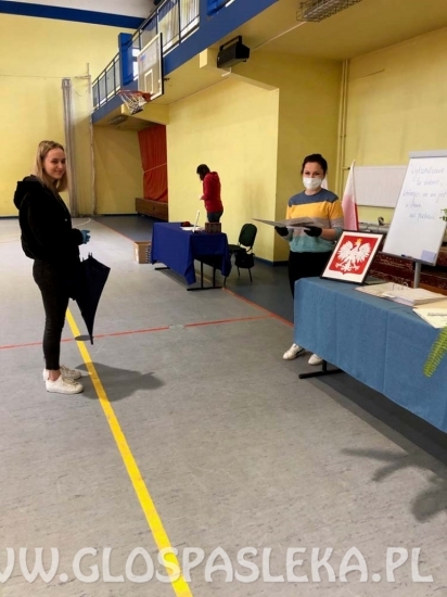 Rozdanie świadectw w ZS Pasłęk