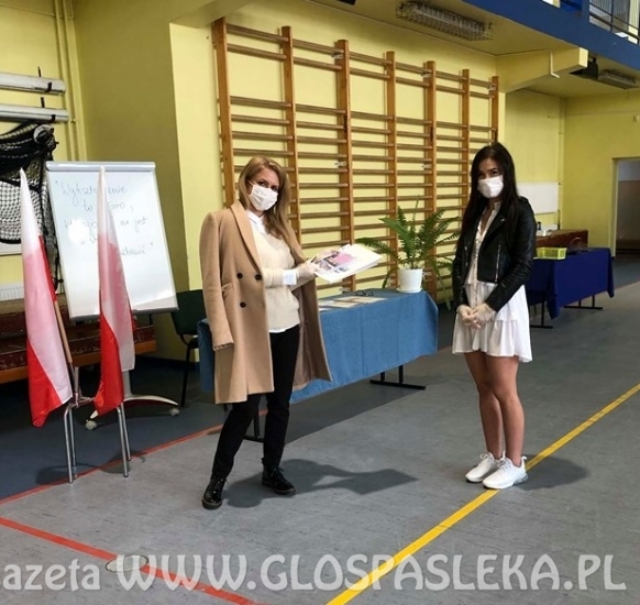 Rozdanie świadectw w ZS Pasłęk