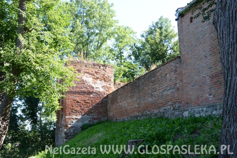 Remont murów - umowa