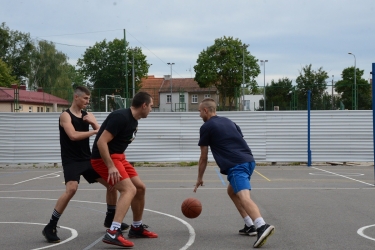 Raz, Dwa, Trzy wygrywa