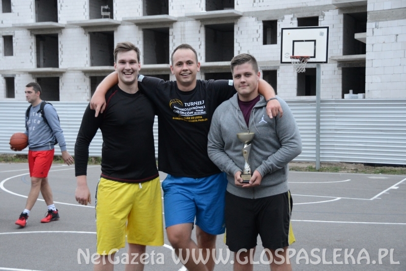 Raz, Dwa, Trzy wygrywa