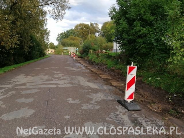 Budują chodnik w Stegnach