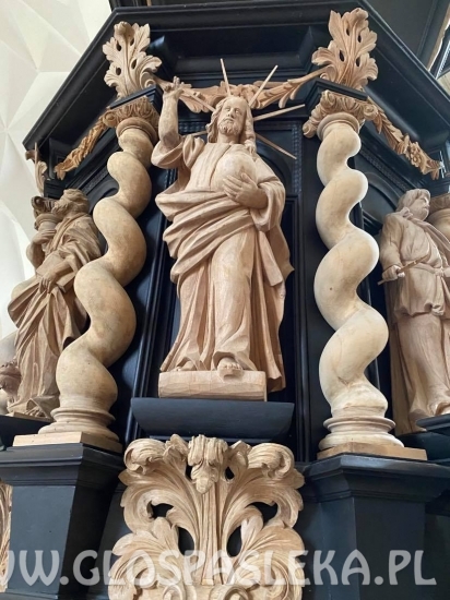 Ambona i baptysterium