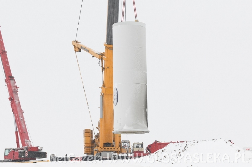 Montaż pierwszej siłowni wiatrowej
