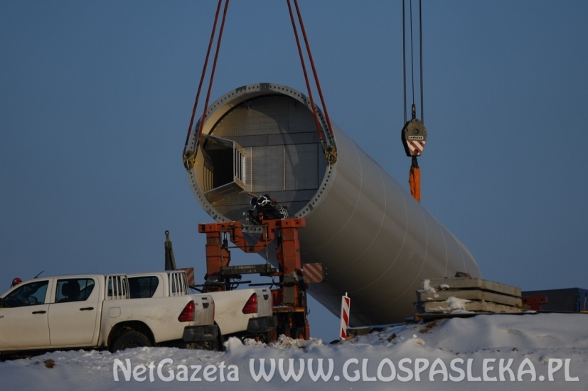 Montaż pierwszej siłowni wiatrowej