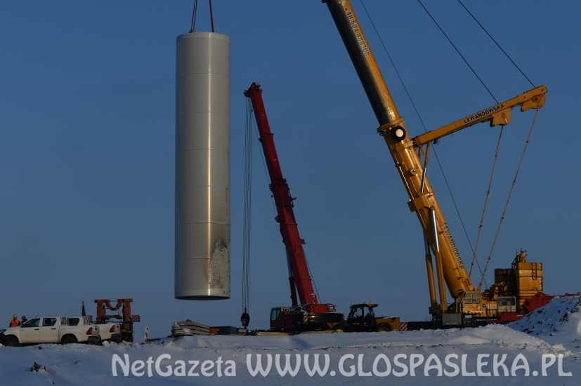 Montaż pierwszej siłowni wiatrowej