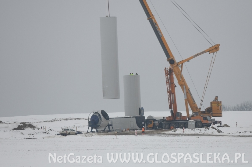 Trwa montaż wiatraków