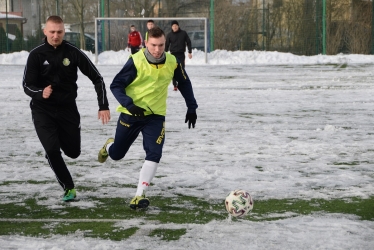 Żwirownia wygrała w karnych