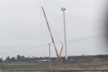 Pierwsza siłownia wiatrowa zmontowana