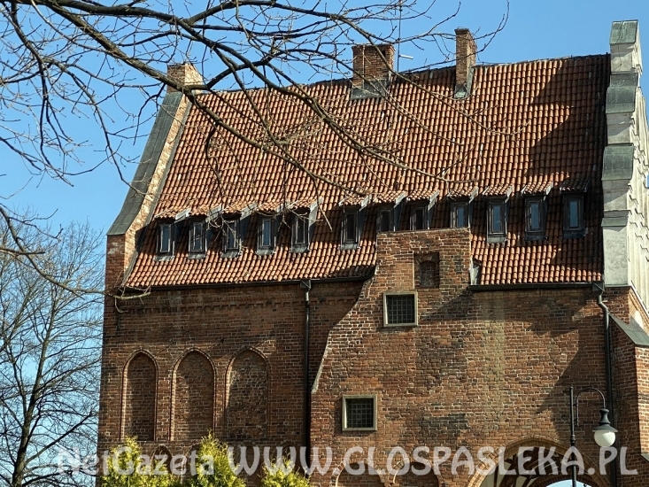 Dach na ratuszu do remontu