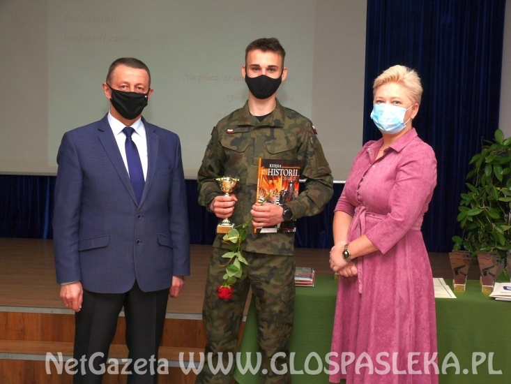 Absolwenci ZSEiT opuszczają mury szkoły