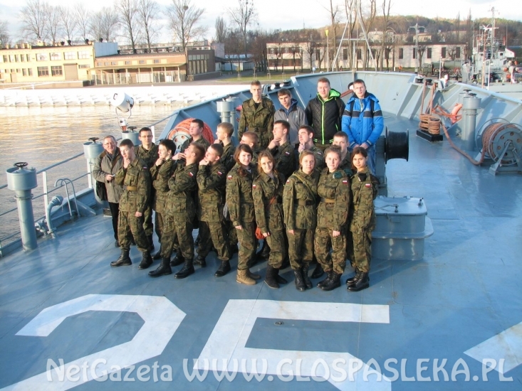 Absolwent klasy wojskowej ZSEiT w FORMOZIE