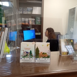 Punkt informacji turystycznej czynny