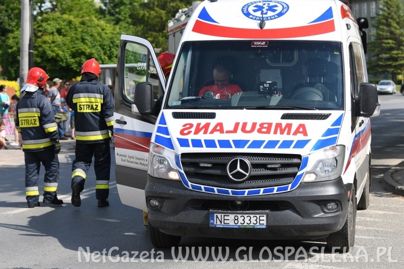 Motorower kontra Peugeot